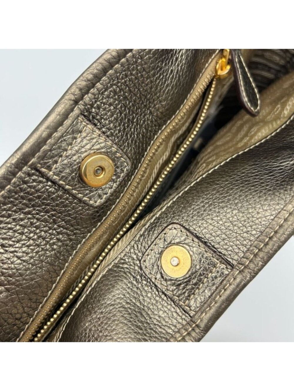 Prada Jacquard Tote Totes Gold - Picture 12 of 16